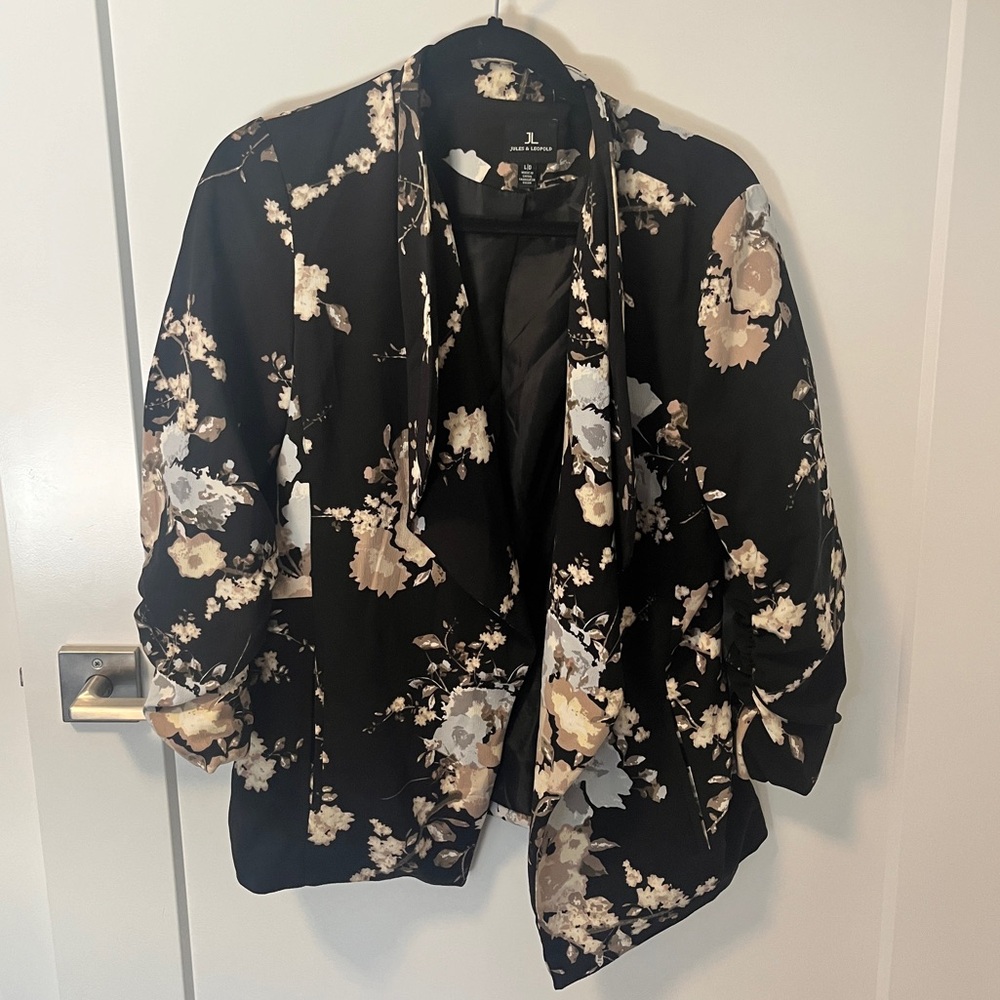 Jules and Leopold Floral Blazer